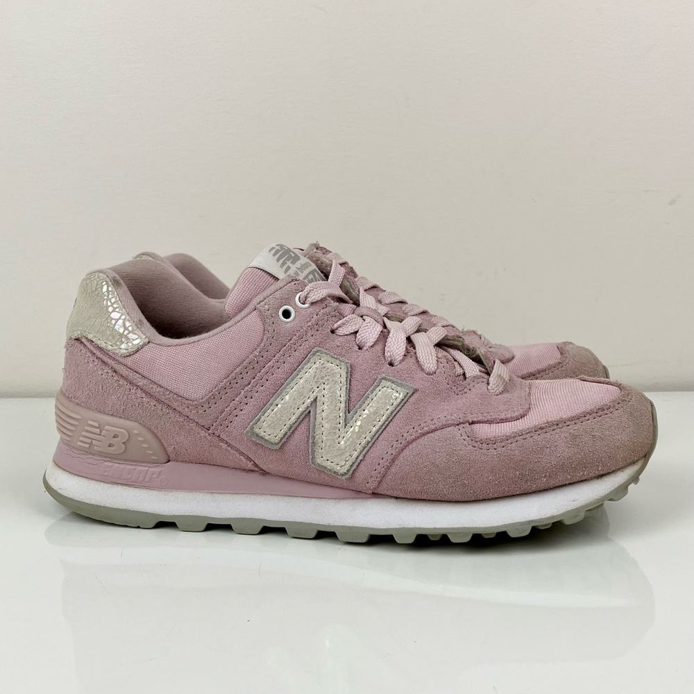 New Balance Women’s 574 Light Pink Suede Athletic Running Shoes Size 7.5 B